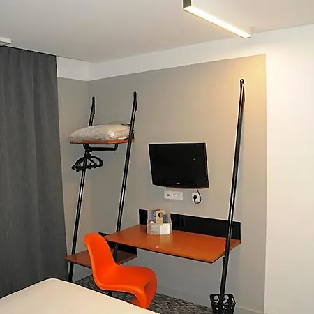 Ibis Styles Centre Gare 호텔 3*